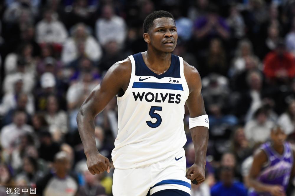 他以出色的 他以出色的