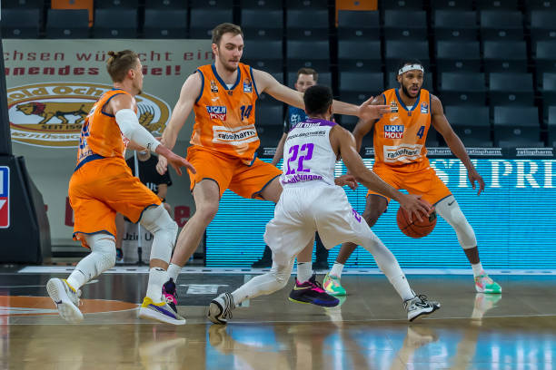 年轻的中国 年轻的中国