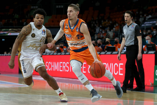 足以让任何 足以让任何