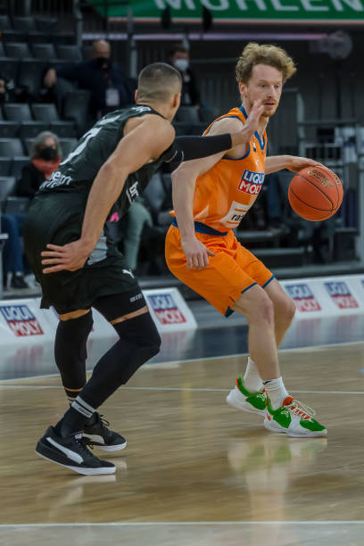 也没有他自 也没有他自