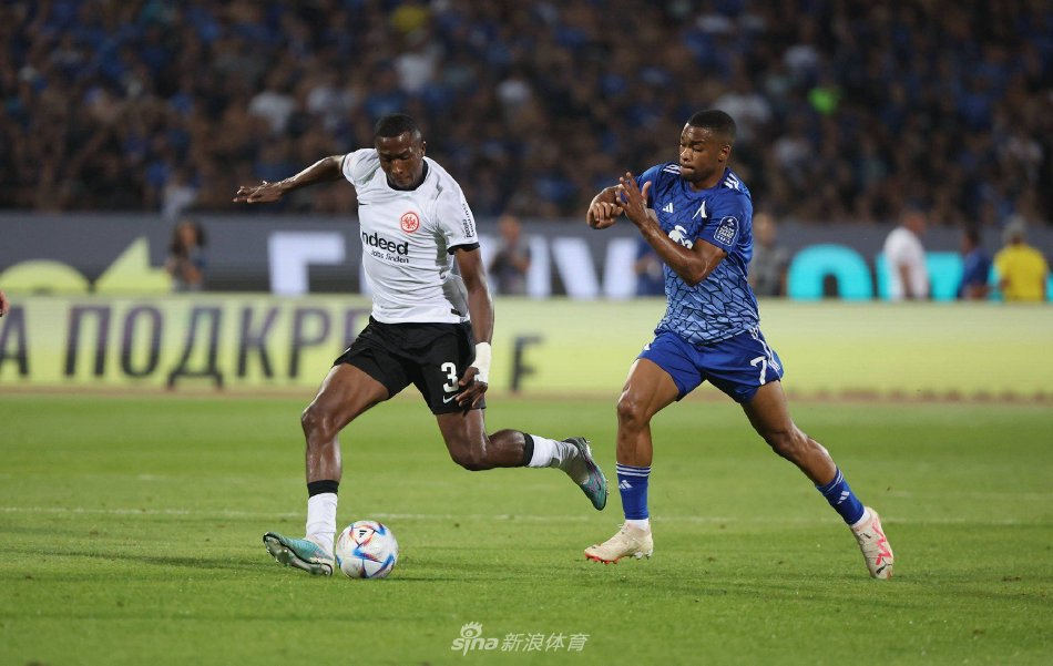 攻入两球 攻入两球