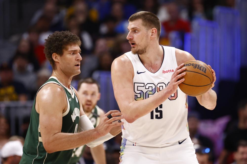 里夫斯与八 里夫斯与八